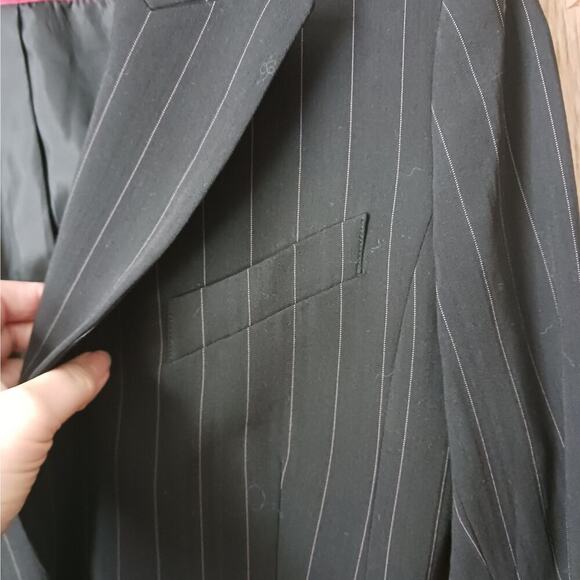 H&M Pink Pinstripe Black Suit Blazer Size 6 - Picture 5 of 9